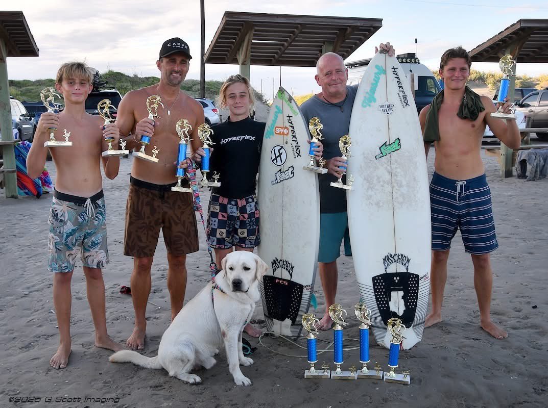 Caden_Shelt2's tweet image. 2nd and 4th place at Port A surf contest #surf #comp #athlete #viral