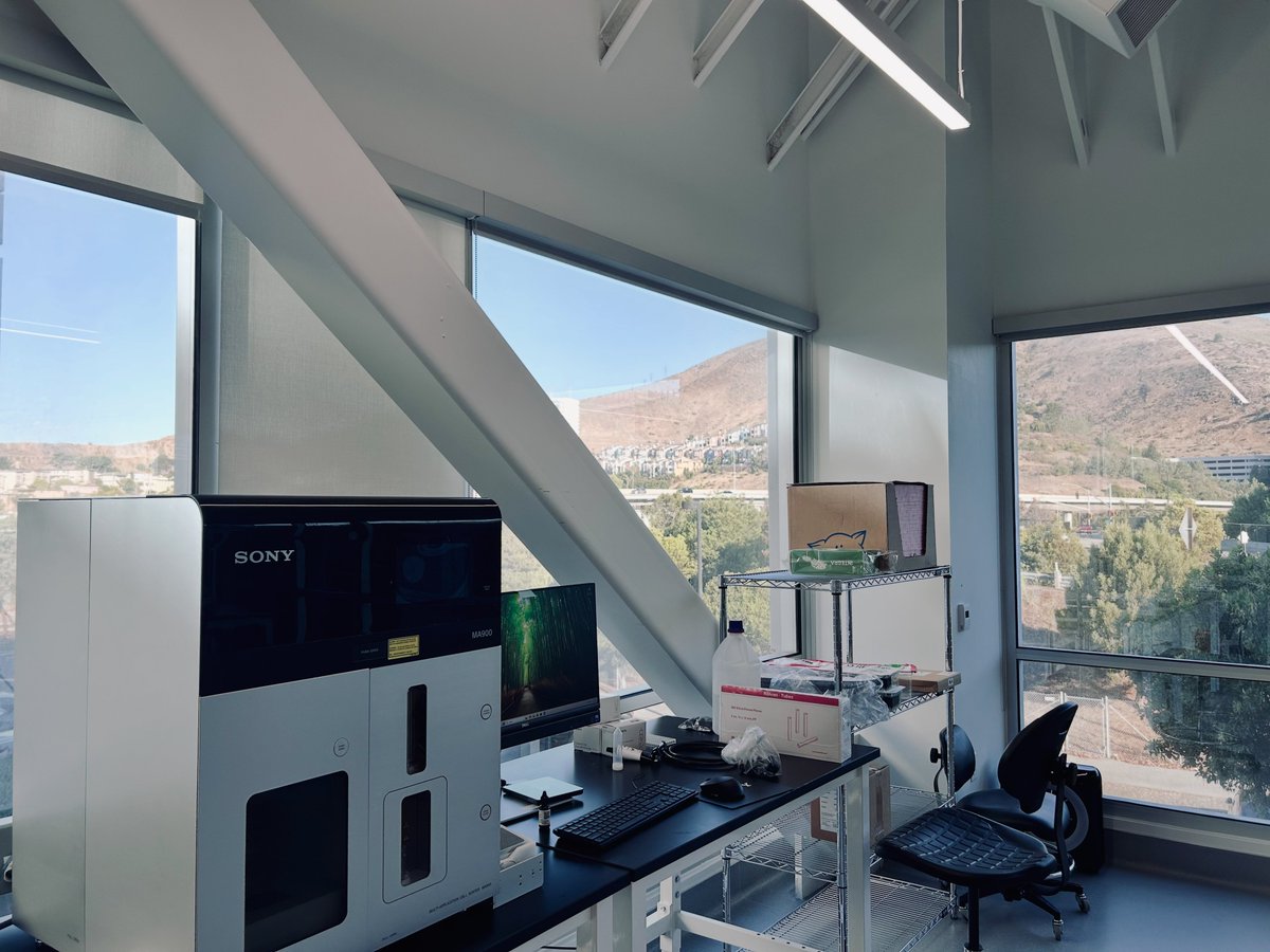 jacobkimmel's tweet image. i&apos;d like to think that Akio Morita would be happy with the view from our new FACS machine

the best ideas tend to emerge in beautiful places