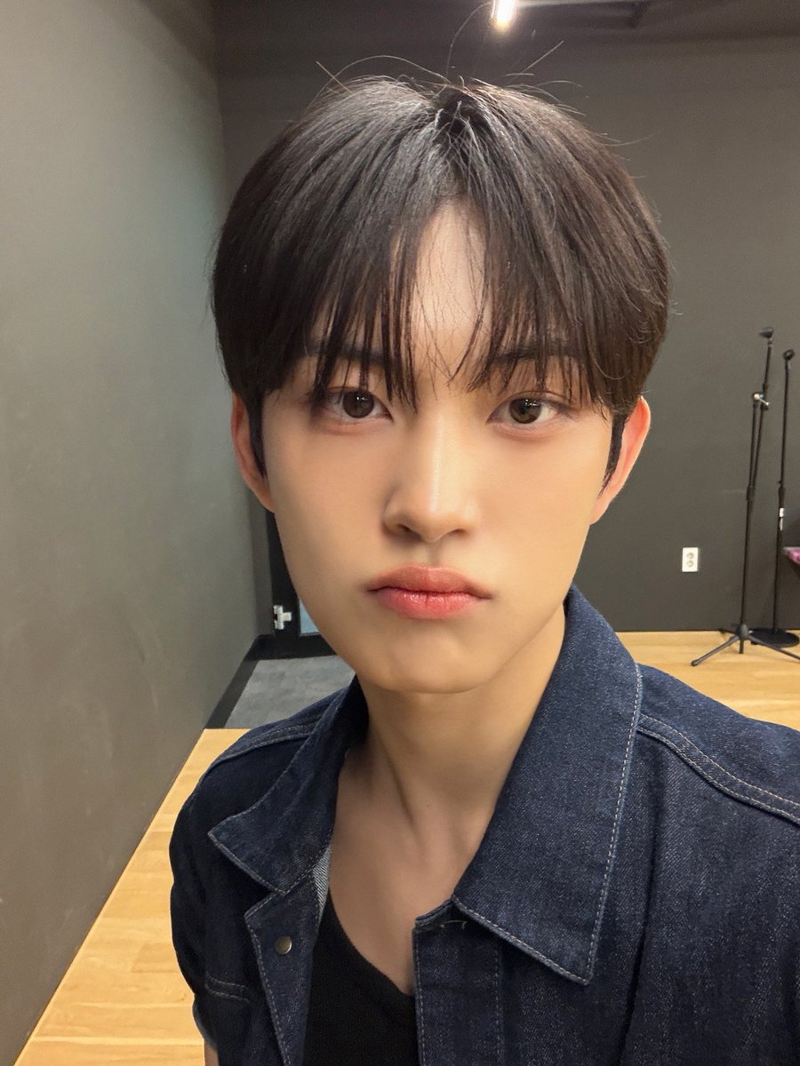 드데 tweet media