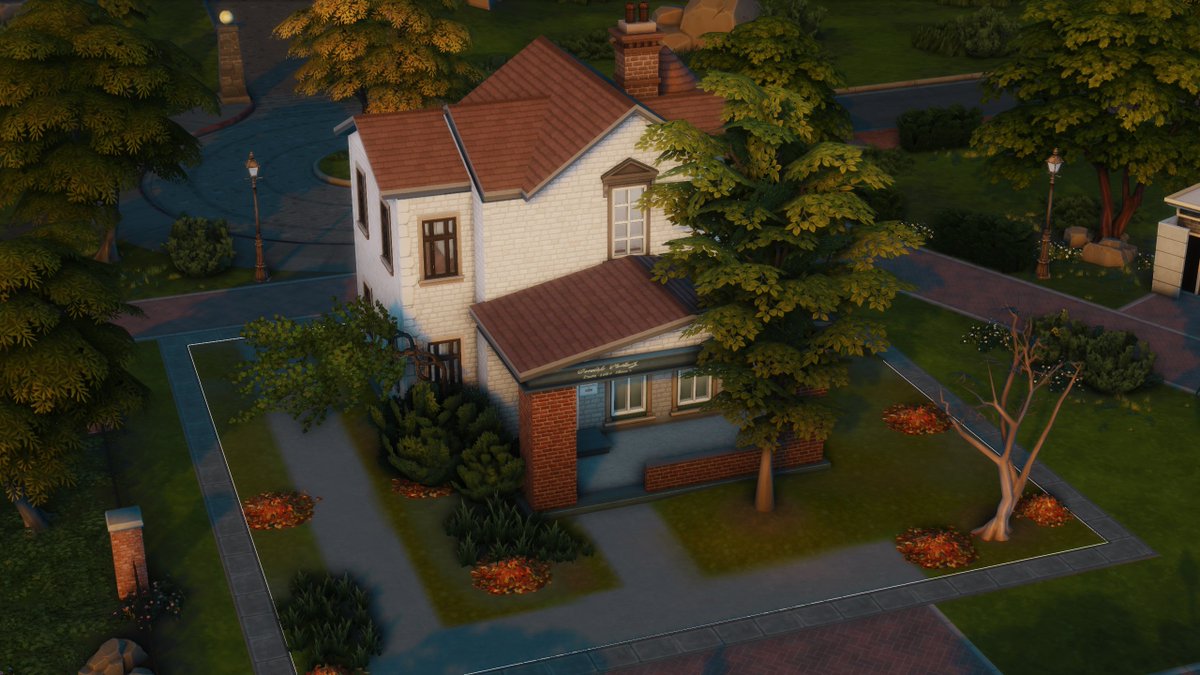 simsbyfinch's tweet photo. On today's episode of recreating IRL builds in the Sims, may I present the notoriously haunted Sallie Mansion! https://t.co/pR1qRONT0d