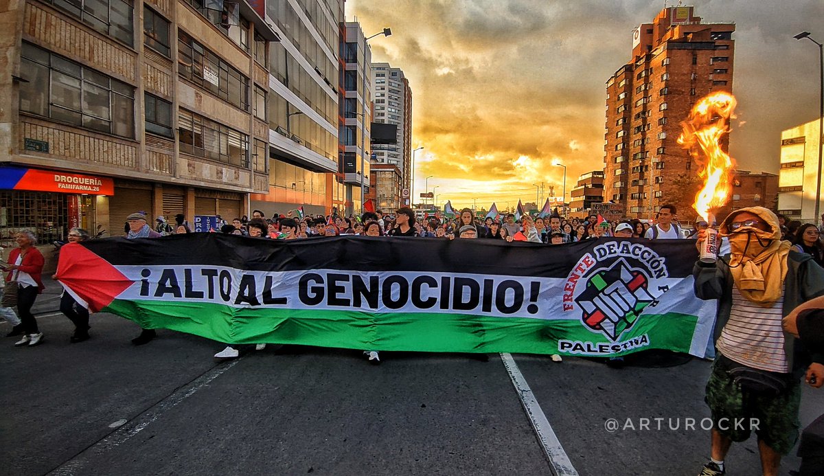 Volví al ruedo fotográfico.
Manifestaciones pro Palestina en Bogotá, Colombia 🇵🇸🇵🇸🇵🇸🇵🇸🇵🇸🇵🇸🇵🇸