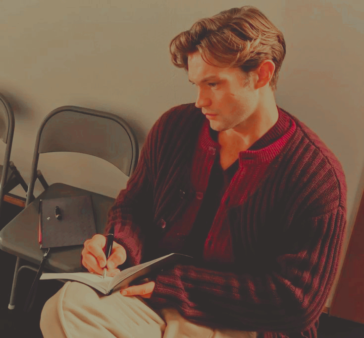 𝓑ᥲrrყ? 𝑵𝒐. 𝐈͟'𝐌͟ 𝐅͟𝐋͟𝐀͟𝐒͟𝐇͟! (@fastestred) on Twitter photo 