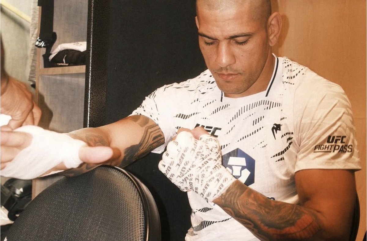 𝓚𝓲𝓷𝓰 𝓕𝓲𝓰𝓰𝔂 👹🩸 (@champfiggy) on Twitter photo 