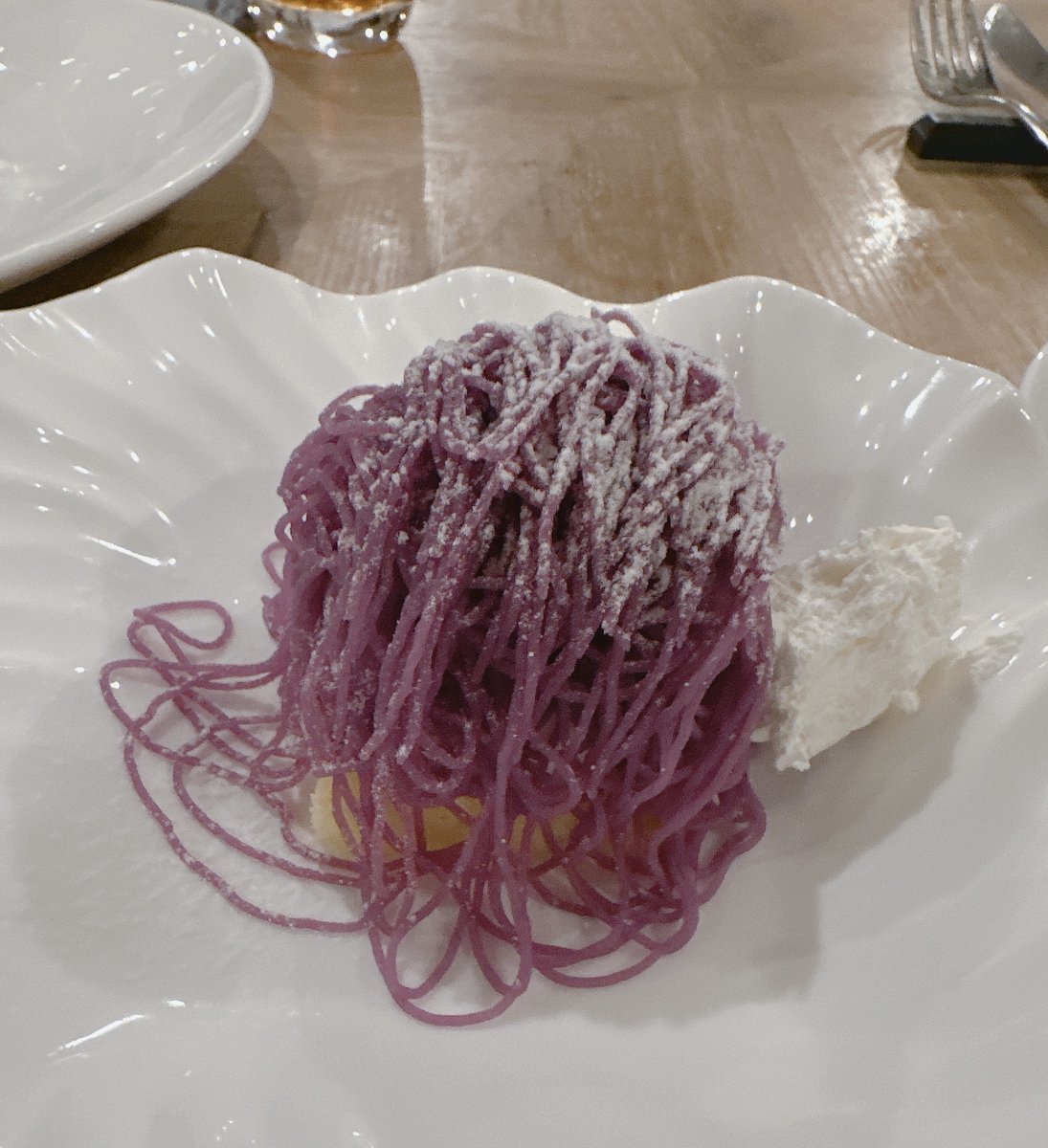 RemoLabo_IDH's tweet image. おはヨス！
秋の味覚がだいすきな水曜担当チャコです。
社内イベントで行ったビュッフェの紫芋モンブラン、忘れられない美味でした🍠

みなさんは秋の味といえば何がお好きですか？

#企業公式が朝の挨拶を言い合う #企業公式つぶやき部 #企業公式秋のフォロー祭り