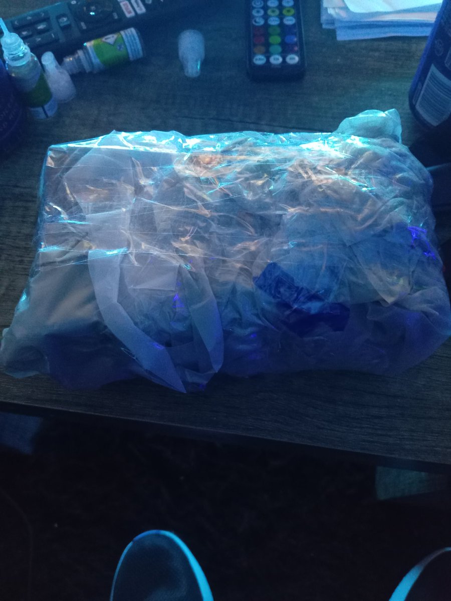 mickmcSNB's tweet image. I&apos;d do anything for my kids and went above tonight 🤦
Mollies hamster was dying 👀
&quot;Dad can u wait up if she dies so she&apos;s not on her own &quot;
Yep poor Karen 4 went to the old hamster wheel in the sky🤦to be fair she was 3 half 👀
This is not a key of uncut coke it&apos;s Karen 4😂😂😂👍