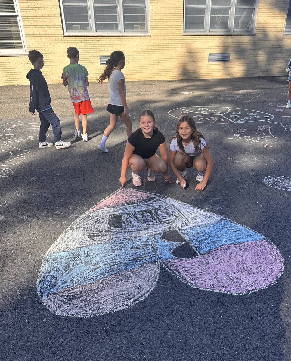 Mrs. D Washington School tweet media