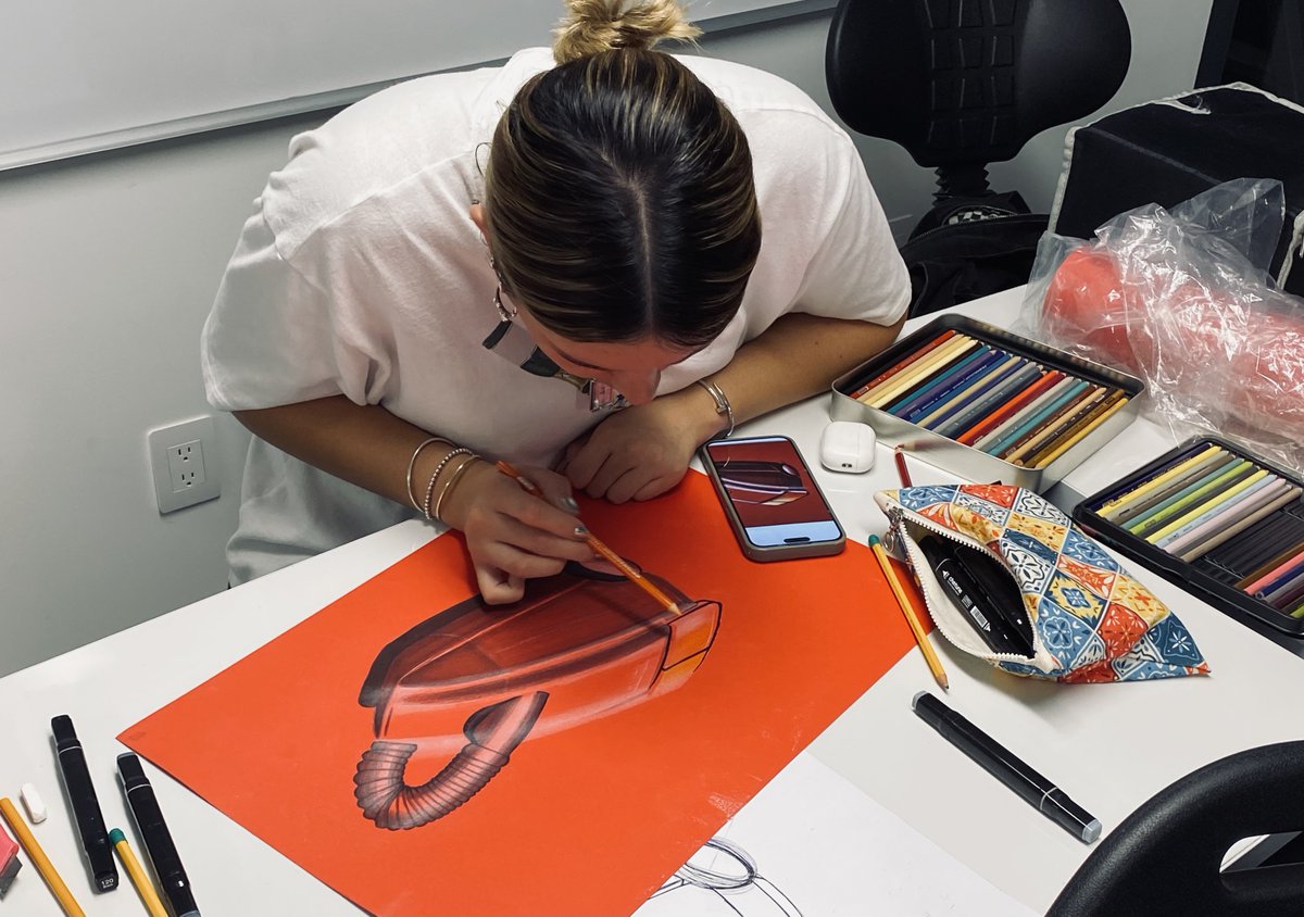albertorossa's tweet photo. Enseñar técnicas de representación me relaja y me reta a explorar nuevas ideas y técnicas....

#productdesign #productsketching #productseketch #sketching #sketch #markers https://t.co/0h3JohNfyn