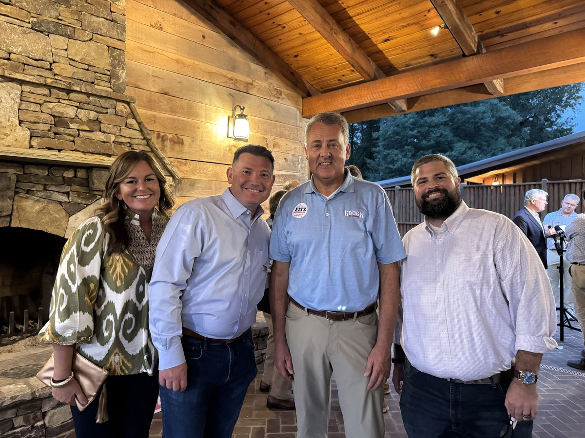 GoochForGeorgia's tweet image. As the frontrunner for Lt. Governor, I was honored to join @BrianKempGA & @ForsythGOP Chairman @McClellanforGA to call on America First conservatives to reject the liberals this November. Get out and vote for @timechols & @FriendsForFitz for PSC starting THIS Tuesday! #gapol