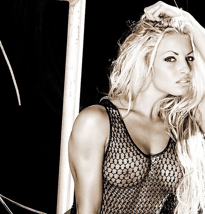 SexyWWEWomenx's tweet photo. Trish Stratus https://t.co/LZfBdnHfxg