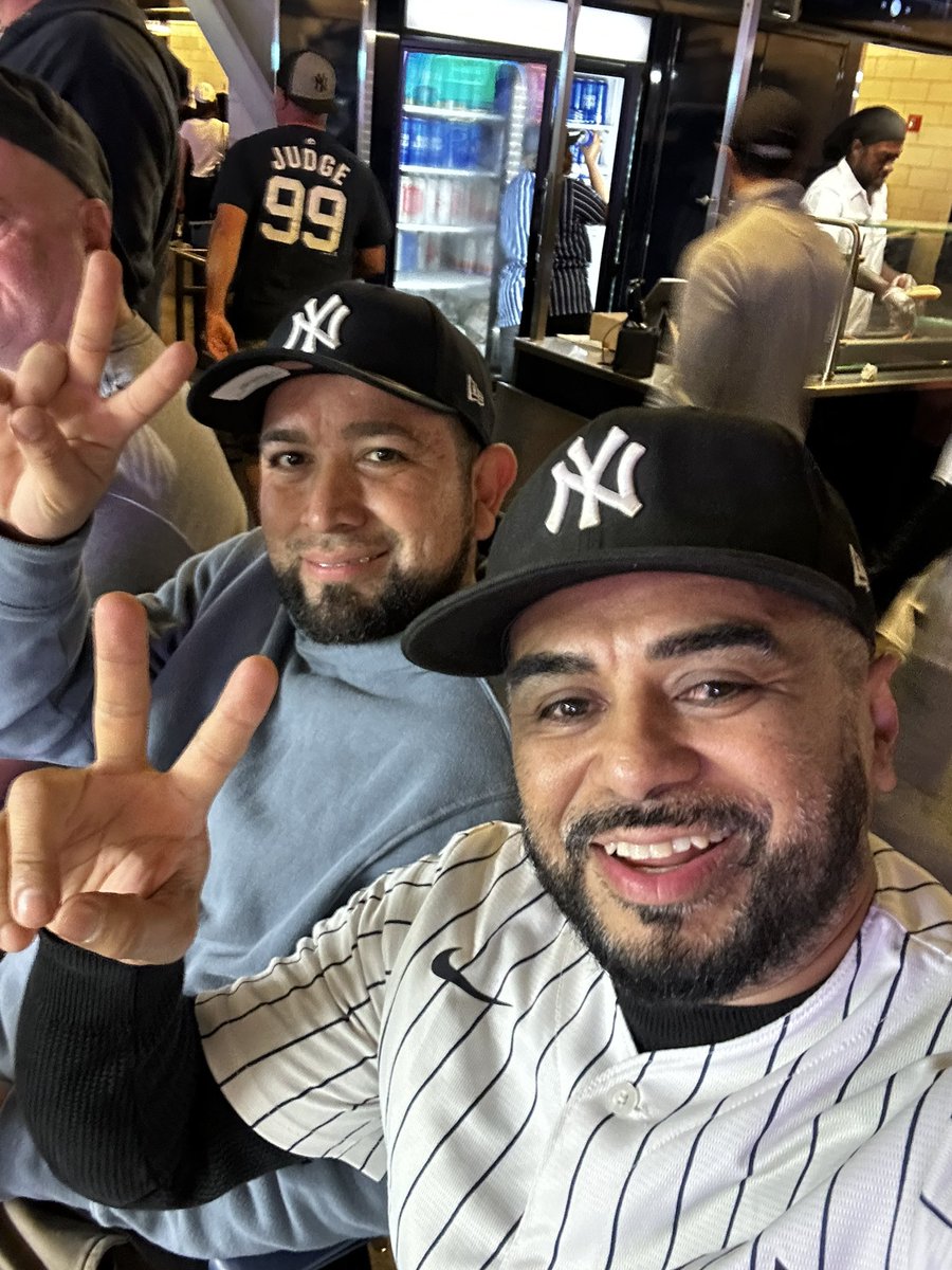 colochojensen's tweet photo. #RepBX vamossss!!! https://t.co/JBroKazVsn