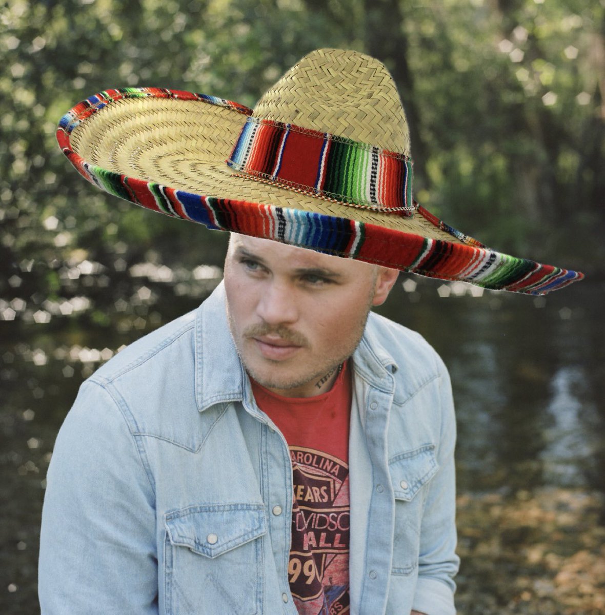 PlasticGirl1776's tweet photo. Zack Bryan be like;
I traded my outlaw card in for clout and all I got for it was this stupid hat. https://t.co/W7e3H3hHTW