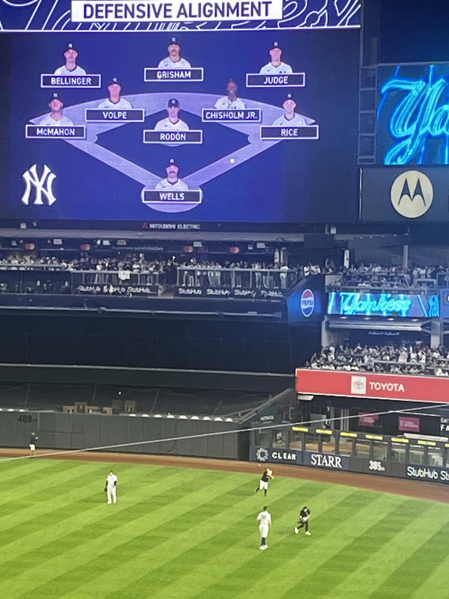 #repbx   The Yankees fight back!