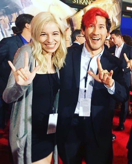 MARSlNNlT's tweet photo. figured out my old log in shit to celebrate amyplier marriage bitch i havent been in this sccount in years but i love u all i love everyone who ever interacted w me in marktwt and uatwt happy amyplier day !!!!! https://t.co/8JWdprsS2W