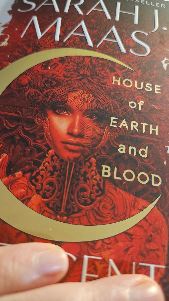 bamboozlin_'s tweet photo. PAUSE - im actually gonna start reading the crescent city instead of katabasis 😗😗 https://t.co/YiwfCtwCfE