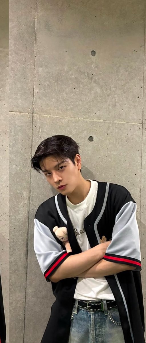 two favs and 5 oomfs to do the same! 

<a href="/jayceepalang/">jaycee ⁹</a> <a href="/byunsvamp/">nadi !!</a> <a href="/privacyastro/">daniellez DUHᵎ!ᵎ</a> <a href="/yixiangic_/">¡! ghost</a> <a href="/anonymousbread8/">bee</a>