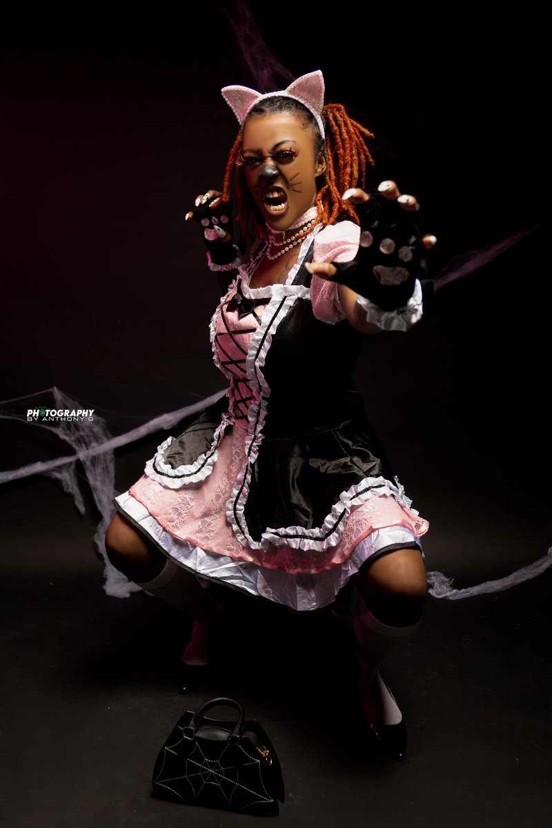 TechtographerG's tweet photo. Bring that Halloween Heat in front of the camera!

Got a costume? Make the most of it this year with a memorable photo shoot!

Shoot indoors and level it up outside!

Props, lights, effects and more! 

https://t.co/Z2eYyzuVbC

312-882-0895 https://t.co/ZjygT6q42B