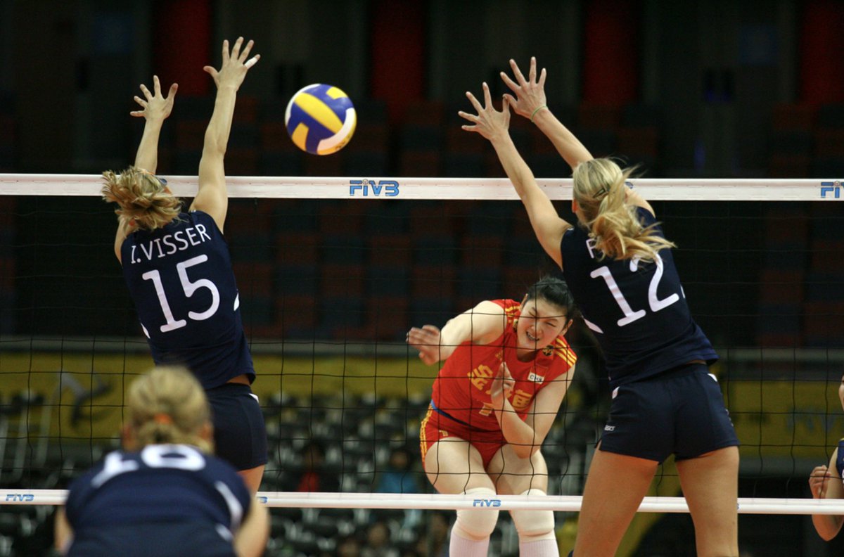 JStoneVB's tweet image. jimstoneconsulting.com/three-ideas-ne…  In the latest newsletter, we explore a semi-system middle attack, the importance of middle hitters being in the reception pattern, using different forms of feedback, and monitoring post-error performance.