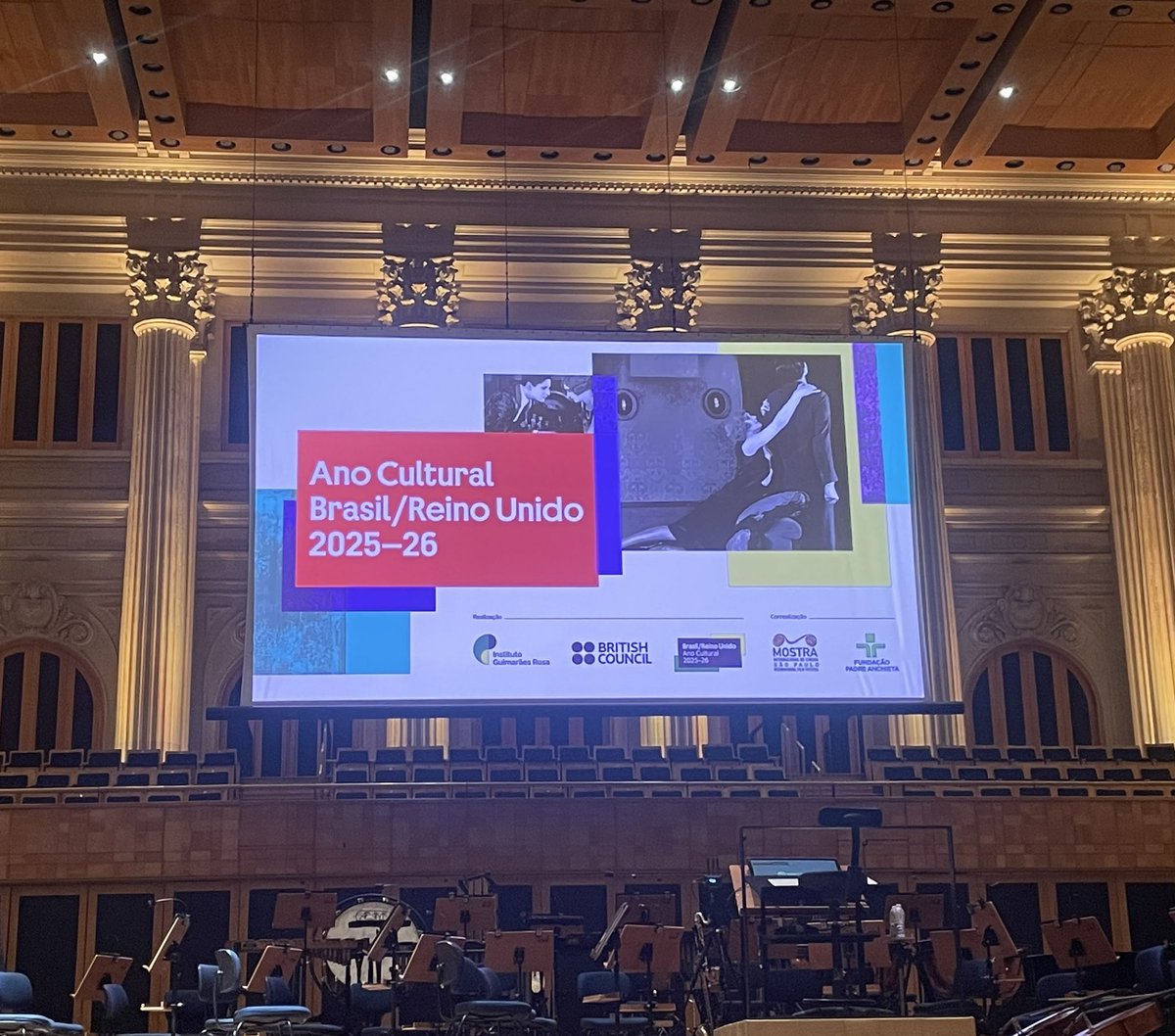 dennison_steph's tweet photo. Great start to the UK/Brazil Season of Culture on Sunday at the Sala São Paulo
#UKBRSeasonofCulture @brBritish @ukinbrazil @MOSTRASP 
Read my short blog on the event: https://t.co/68D2UgEO0Q https://t.co/xAij2P0AkN