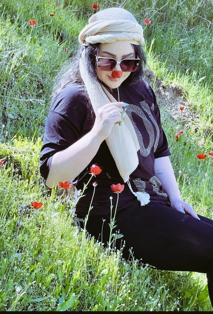 New day, new chances, let your light shine bright,
Stay determined, keep your goals in sight.
Keep moving forward today, you thrive.

Good morning x creaters ✨