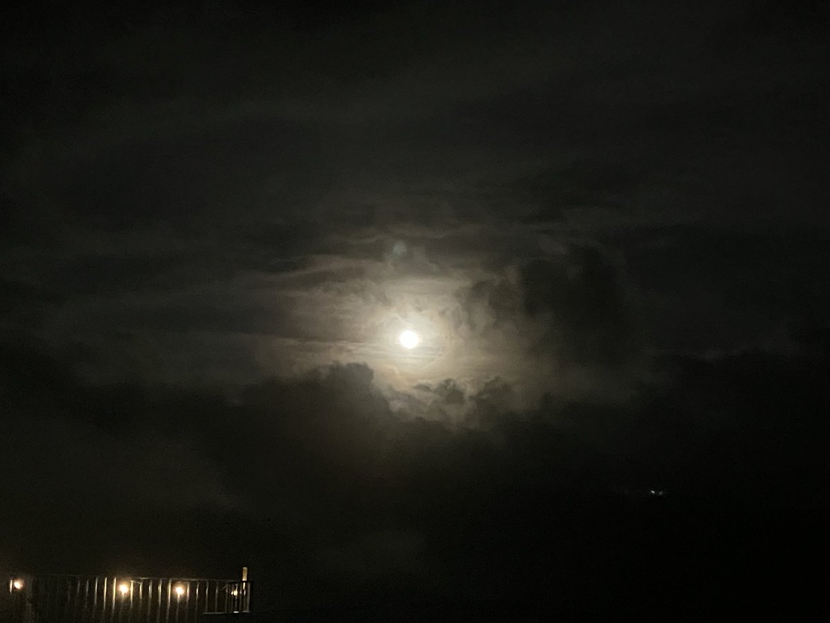 joeyjavaisgr8's tweet image. Beautiful moon tonight at Chicuinaco