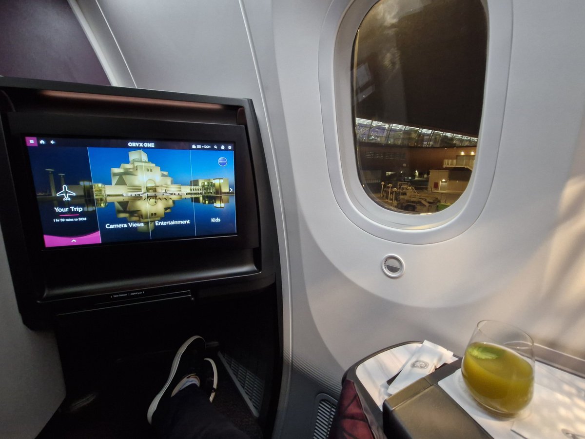 Homeward bound.
5.5 weeks
14 flights 
10 time zone changes
7 hotels
11 beds

Cashed some points in for a deserved treat.
"....because I'm worth it"
*flicks hair