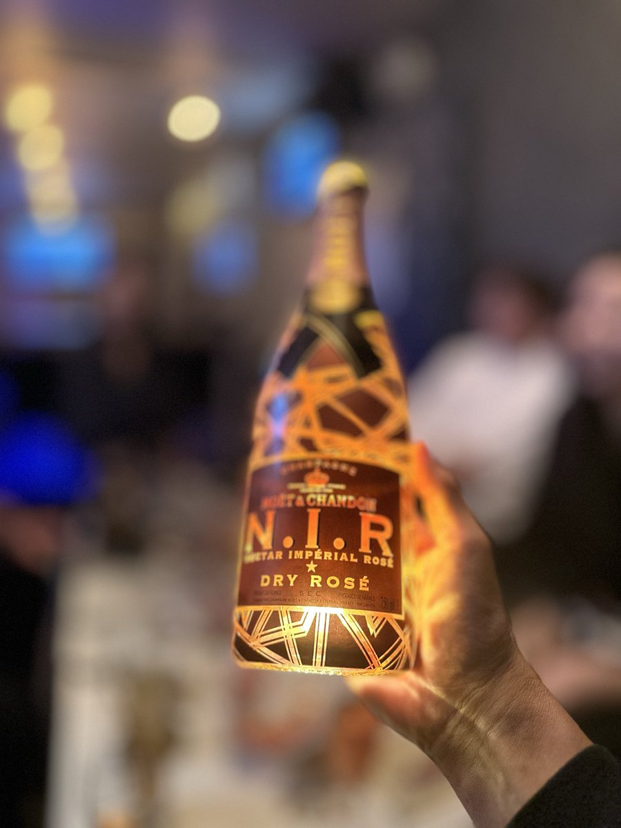 今起きた♪昨晩は楽しかった^ ^バイクどうしようかな？
#モエピカ