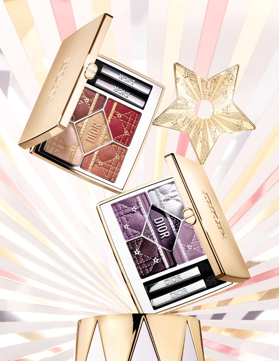 lipsjp's tweet image. DIORからホリデー限定の「ディオールショウ サンク クルール」が登場❣️
メゾンを象徴するカナージュやスター モチーフなどが施されてゴールドのケースに収められたデザインで、ゴールドとプラムの2色がお目見え💖
まばゆい目元を演出してくれそう✨
10月14日(火)先行発売、10月31日(金)数量限定発売💡