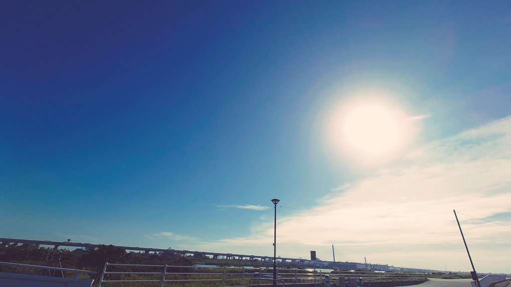 _dee_hii's tweet image. おはようございます☀

秋になると新しいことを始めたくなる

てきとーにおだやかに😉

#みんなの風景写真 #空がある風景  #you39RT  #イマソラ