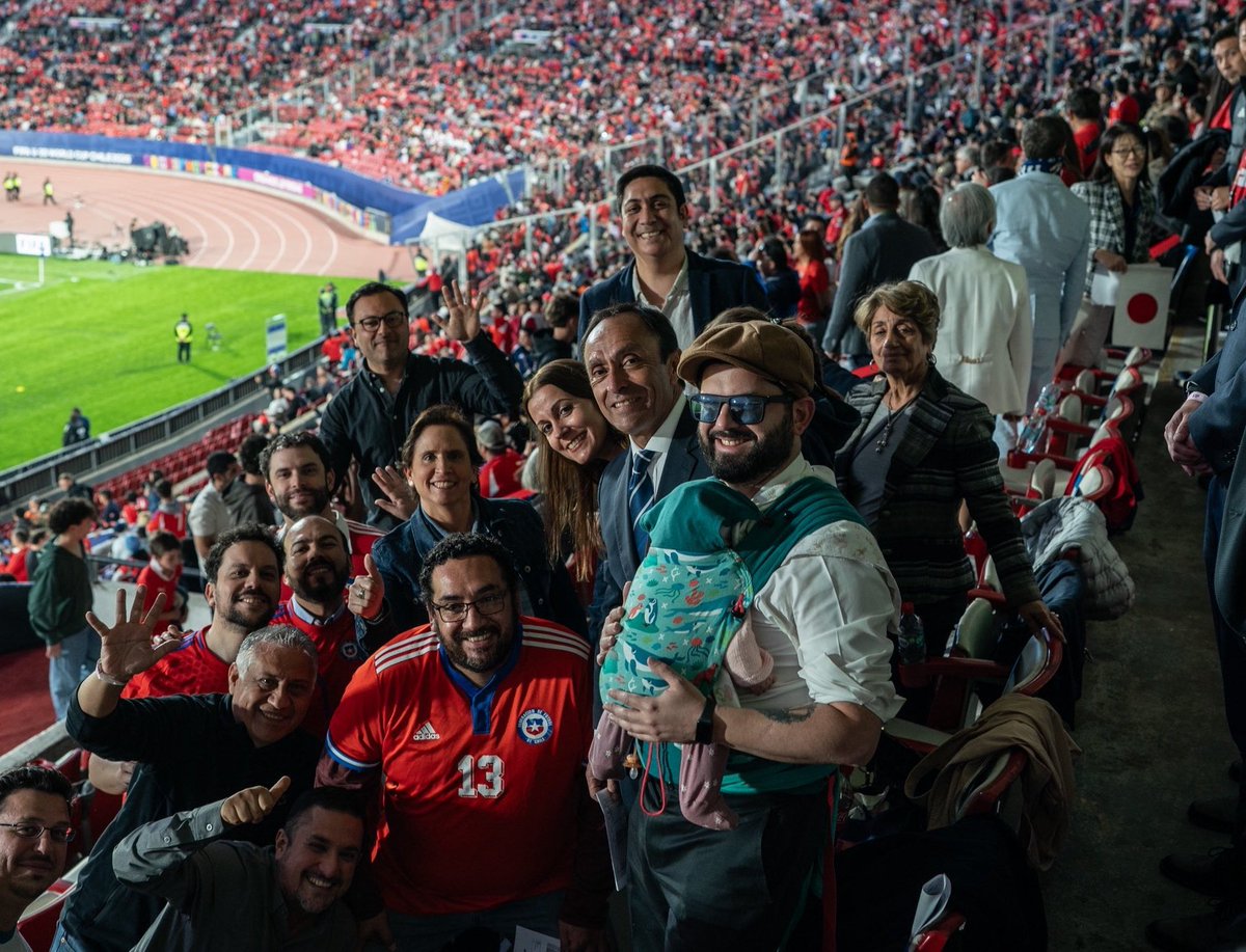 nortino91's tweet photo. @biobio Entre el #Yeta y el Equipo.. era eliminación asegurada https://t.co/iuEVLv9Opb
