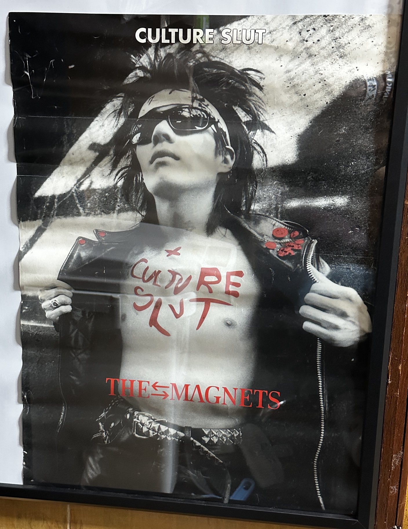 激レア　hide等身大ポスター 激レア】hide 等身大ポスター - メルカリ