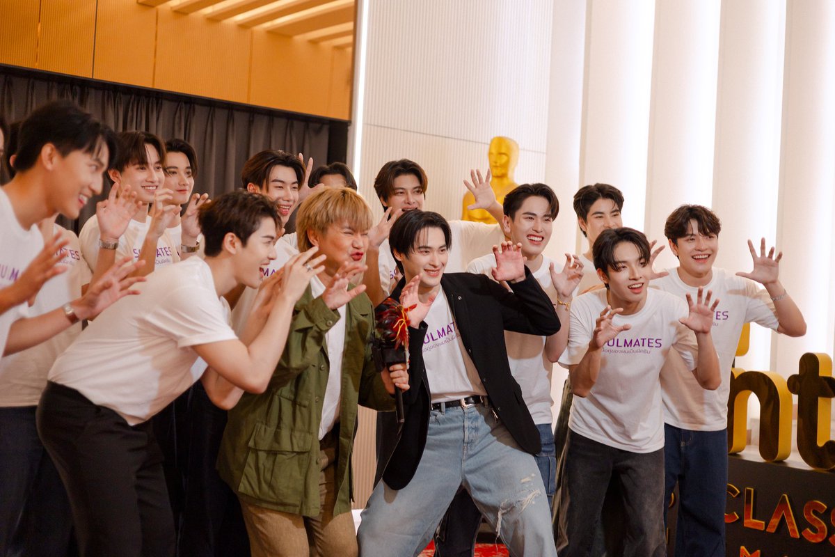 Blackcatupdate's tweet photo. เปิดโผ จักรวาลหนังใหม่! THAM STUDIO19 จัดใหญ่ "NEXT CHAPTER 2026" ขนทัพดารา-โปรเจกต์เด็ดเขย่าวงการ!
#Thamstudionextchapter
#number_9th #เก้านพเก้า #นีน่า #กระทิงขุนณรงค์
#ThamStudio
#ThamStudioNextChapter2026
อ่านต่อที่ https://t.co/pmTbRGdRo4 https://t.co/Aa5vRXD9sT