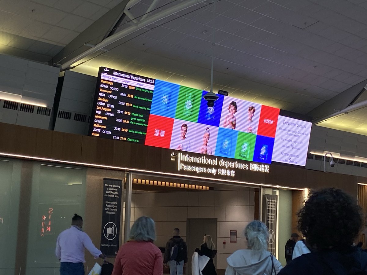 ellie 💭 tweet media