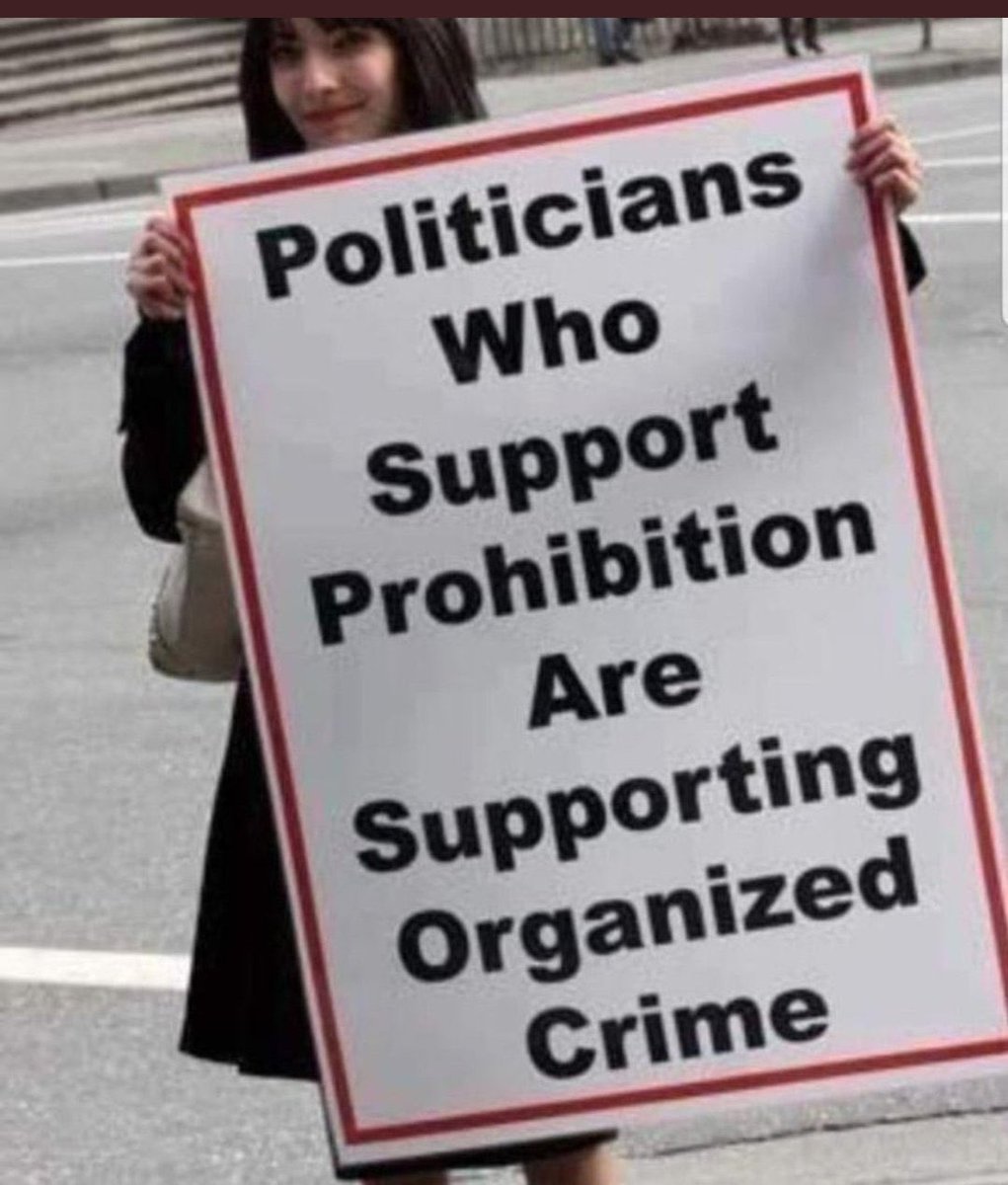 Politiker, die legalen Zugang zu #Cannabis verbieten unterstützen die Organisierte Kriminalität. 
🥦 
#Cannabis 
#MehrSchwarzmarktWarken