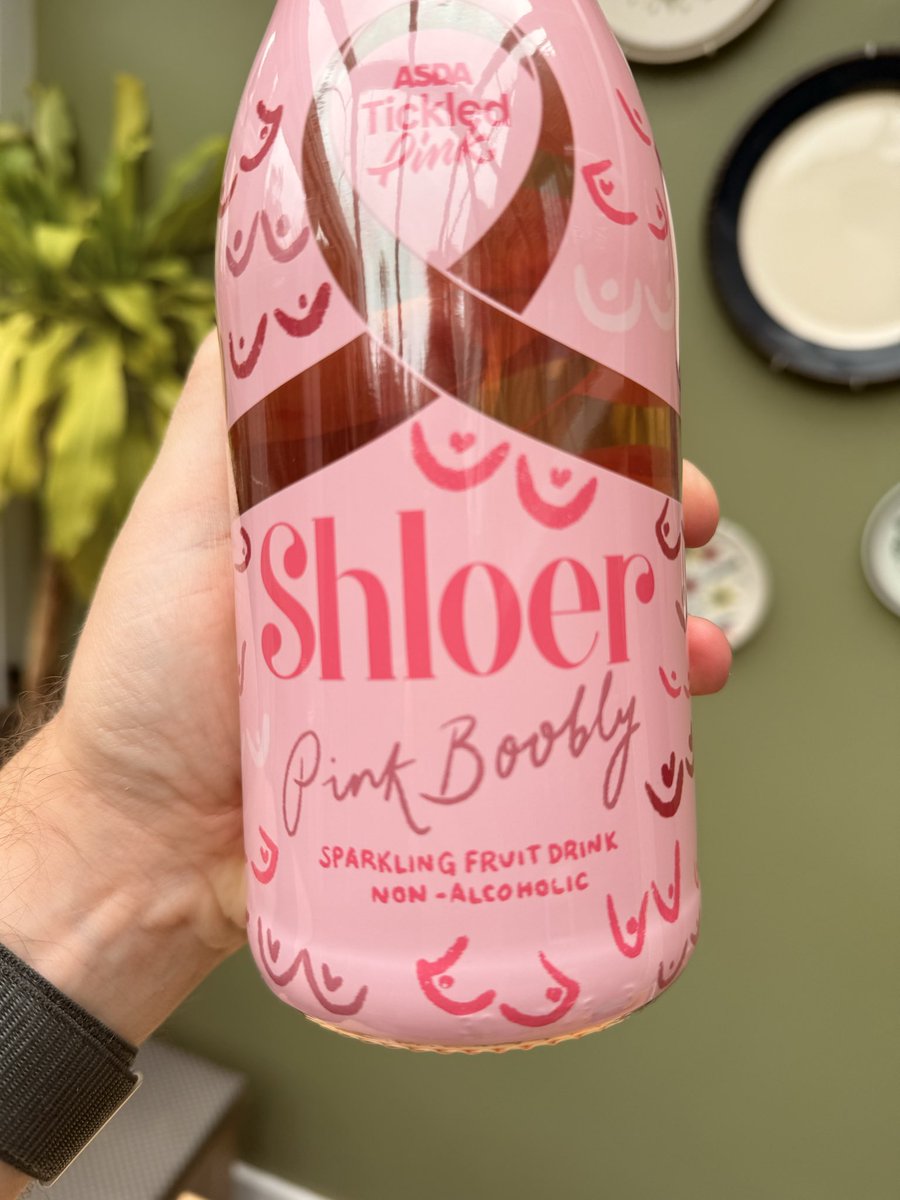 All_Things_New_'s tweet photo. [Gifted] Shloer Pink Boobly! 🩷🥂 At Asda @ShloerOfficial #shloer #breastcancer #tickledpink #wellthisisnew #gifted https://t.co/sWpMXE90lI