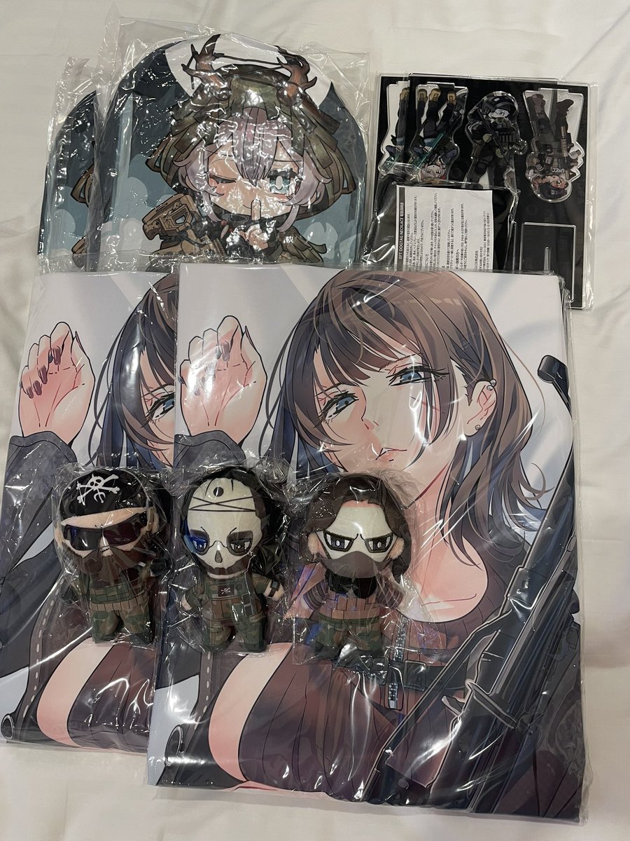 ri_ryu12's tweet photo. TGS Escape from Tarkov タルコフ 物販 買取

譲）
イラストクッション×2
イラストアクリルスタンド×2
抱き枕カバー×2
ドッグタグネックレス×1
ノベルティ×3（物販と同様のお渡し）

求）定価＋送料

代行の方のお支払い飛ばれた為のお譲り
一点からでもお譲り可 https://t.co/SSazcpyJEb