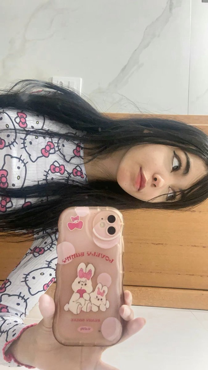 sushidemercadoo's tweet image. my name is sasuke uchiha 
i hate a lot of things