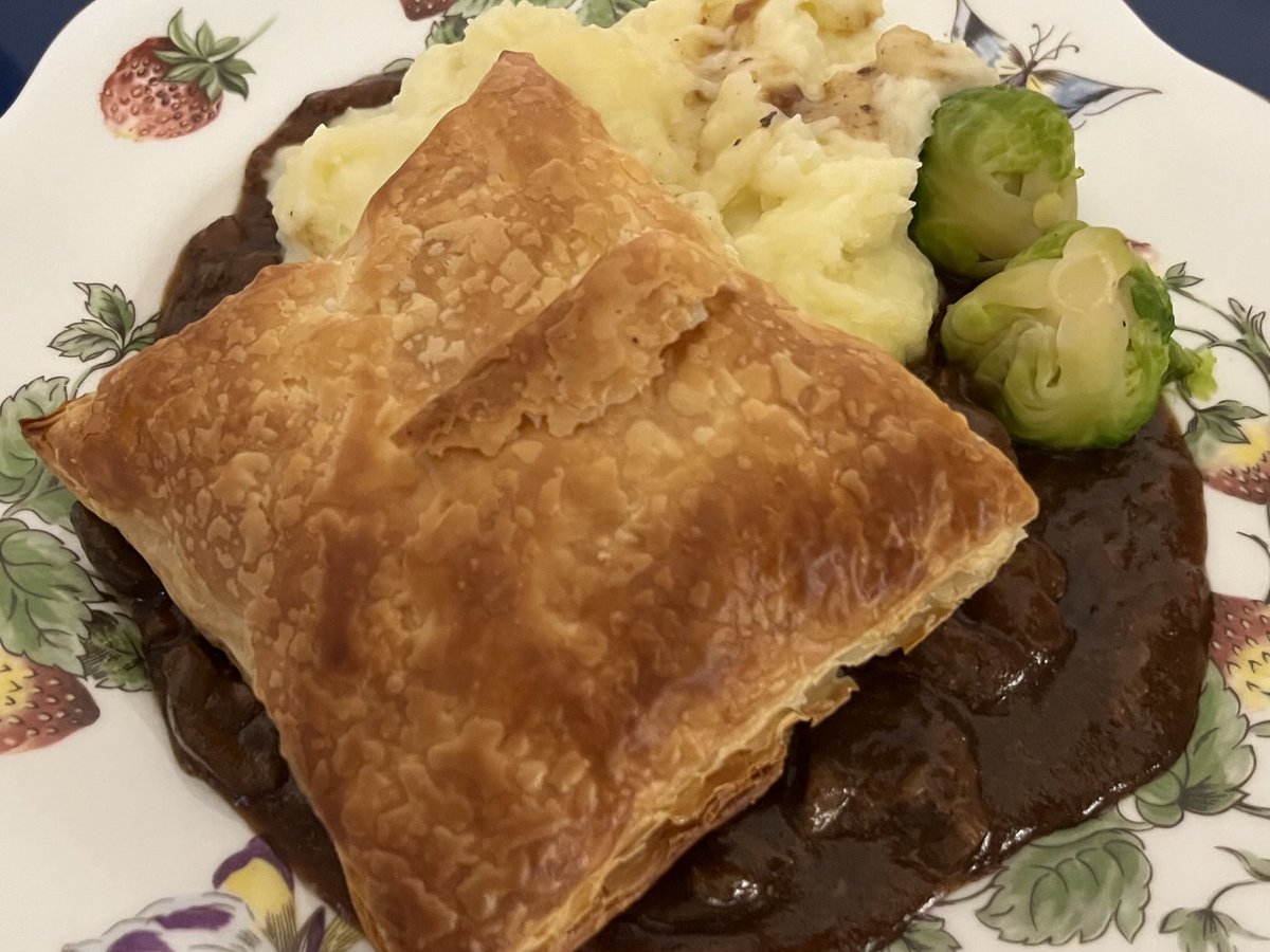 I’m still wearing my summer shorts, but in the kitchen the menu has turned distinctly autumnal. #tweetyourtea
