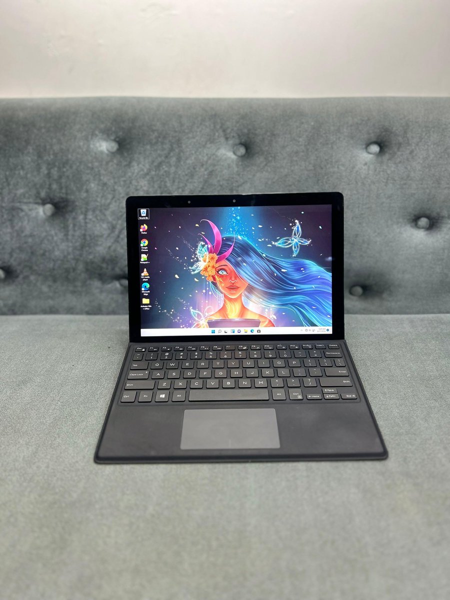 techielaptops's tweet image. Premium grade A ‼️
Dell latitude 5290 2in1 (touchscreen)
RAM: 8GB
Storage: 256GB SSD
Processor: 8th gen intel core i5-8350U
Display: 12" full HD IPS
Clock speed: 1.90GHz base frequency up to 3.40GHz max clock speed
GPU: Intel UHD 620
✨ Features ✨
Wifi
Bluetooth
Backlit…