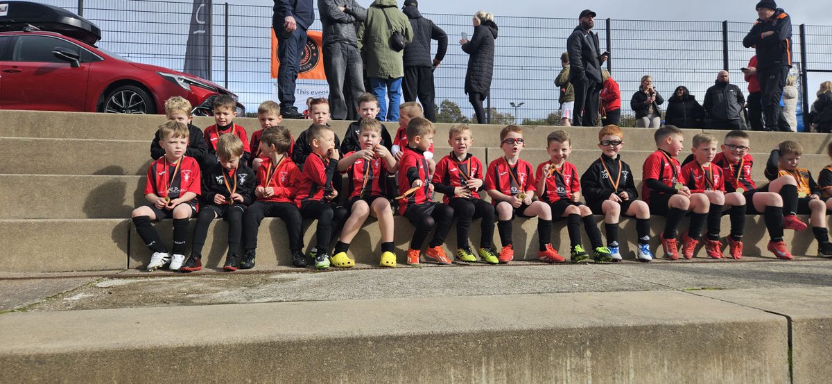 hermitageunited's tweet photo. Team photos from our first Hermitage United Tournaments! 

2019 age group - 2

Hermitage United 
Oban Saints 
Renton 
Clydebank 
Mill United 
Bellshill Athletic 
Renfew Vics
Johnstone Burgh

🏆Fair play award winners - Oban Saints🏆 https://t.co/folh9oqcF5