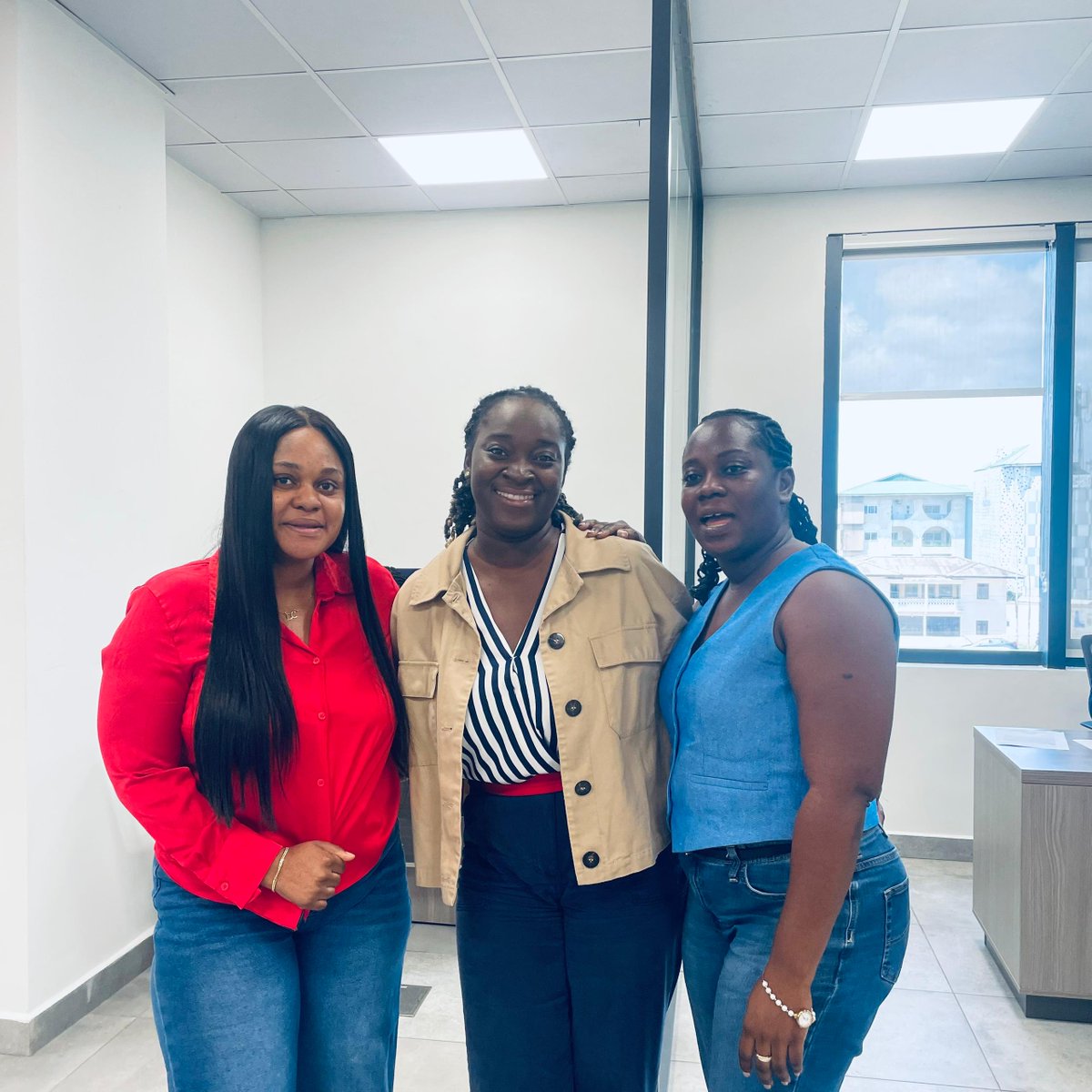 GlicoCapital's tweet image. Day 1 of Customer Service Week!
Colour Rays!

#GLICOCares
#GLICOGeneral
#GLICOgroup
#ImissionPossible
#CSW2025