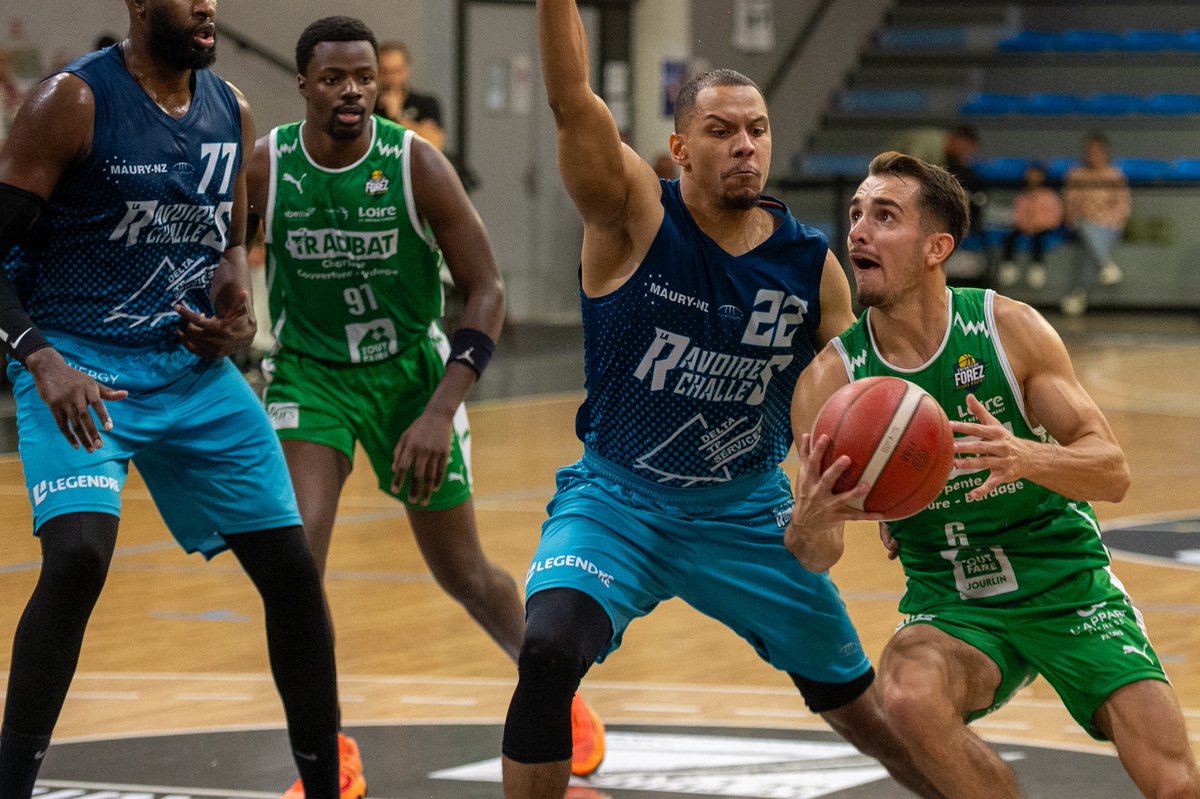 Be_BasketFr's tweet photo. 🔥 Bryan Coudray signe le plus gros carton en #NM2 depuis février 2024 !

🎯 Le meneur de Feurs a inscrit 41 points contre La Ravoire.

🗣️ "Ça montre que je ne suis pas en préretraite !"

👀 Il raconte : https://t.co/gvXnpz2n3L https://t.co/1iO5VfHb2h