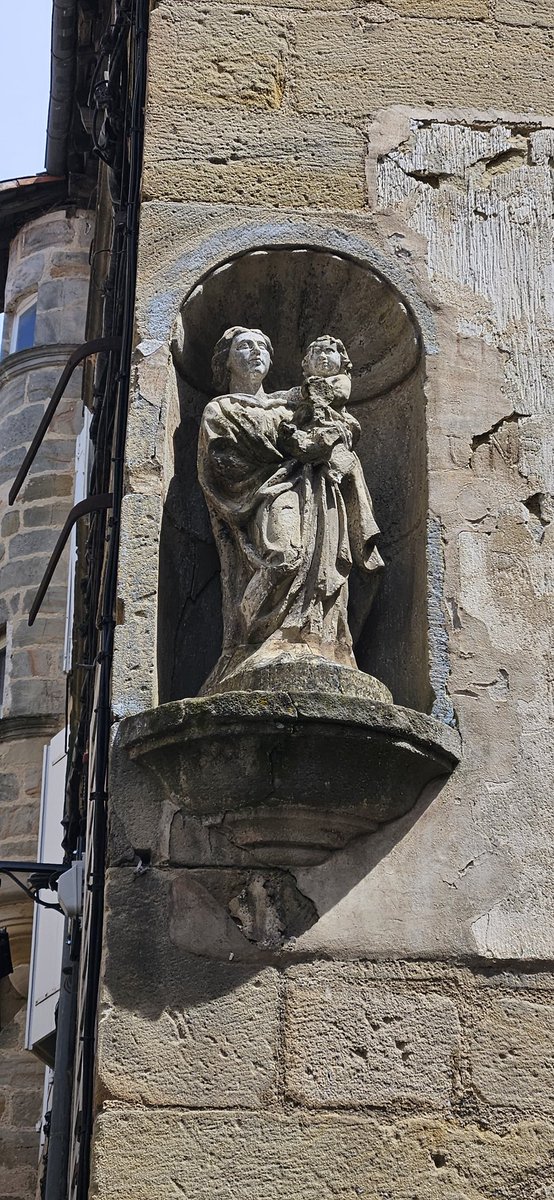Porte du ciel, priez pour nous 
Place Carnot à Figeac (46) via Ferréol