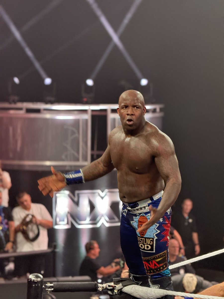 richschellhase's tweet photo. #TeamTNA takes it as @TheMooseNation an @Santana_Proud finish off #TeamNXT and @starkmanjones #nxtshowdown #wwenxt https://t.co/yiu44h1jfA