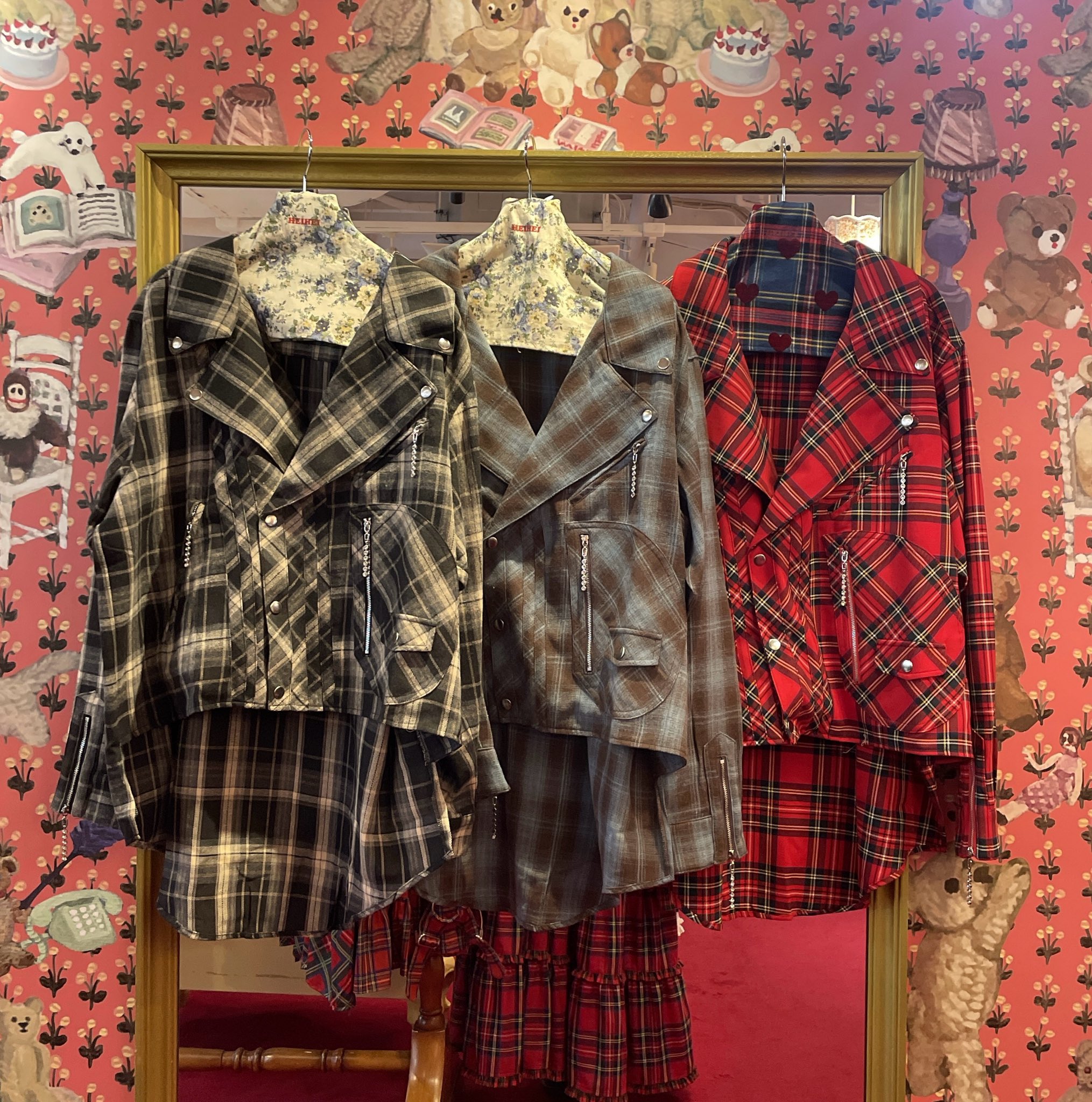 HEIHEI ライダースブラウス HEIHEI】最終価格ライダースブラウス チェック レッド - メルカリ