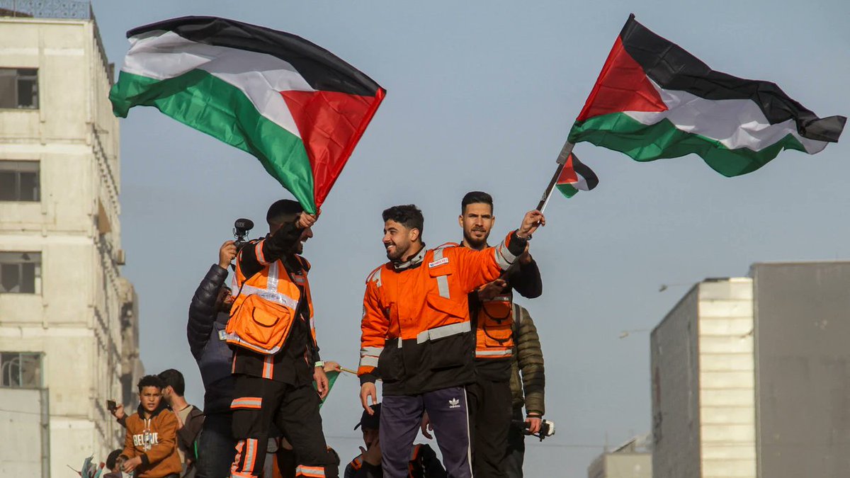 JoseluiRock's tweet image. En Enero de 2025 @NicolasMaduro celebra tregua y alerta sobre desplazamientos. 
1.9 millones huyen. Venezuela respalda a Abbas. Gaza es reflejo de nuestra resistencia.  #VenezuelaConPalestina #UnleashDracarys🔥🐉