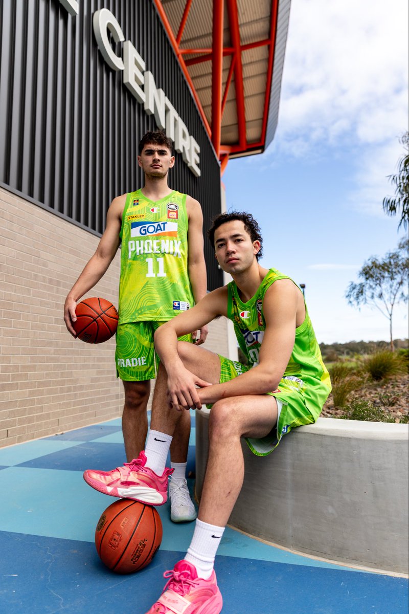 SEMelbPhoenix's tweet photo. Unveiling our NBL26 Indigenous Jersey! 🖤💛❤️

Designed by Dixon Patten. Songlines is the main focus of the jersey as they are pathways of knowledge connecting past, present and future.💚

Jerseys on sale now: https://t.co/Uao9oZbomy https://t.co/4SLJhkPkPn