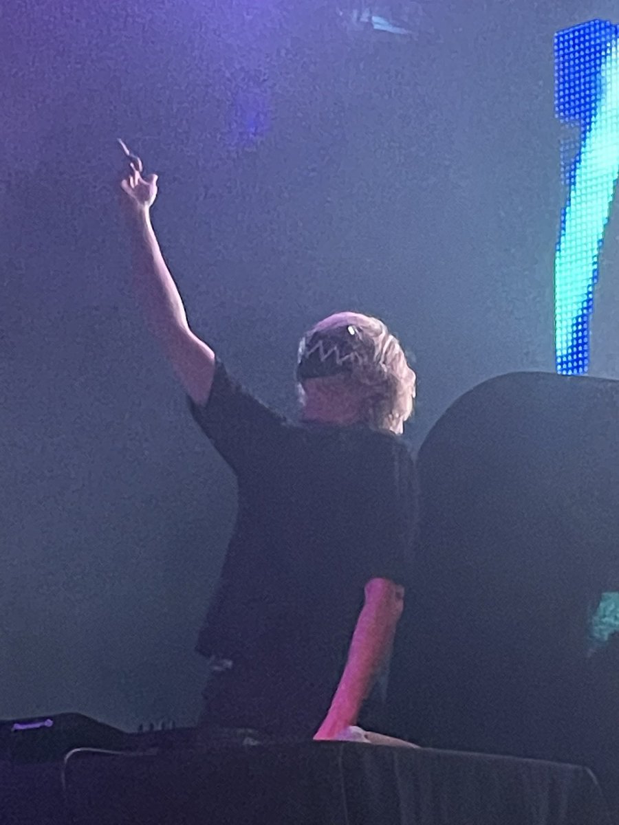 taylormorales40's tweet image. My favorite machine, @TOKYOMACHINE killed it at Webster Hall opening up for @LivingTombstone! I was vibing every single song throughout his entire set! Too bad I don’t have enough room to dance. #TOKICREW #TOKICREWREPRESENTING #TOKYOMACHINE