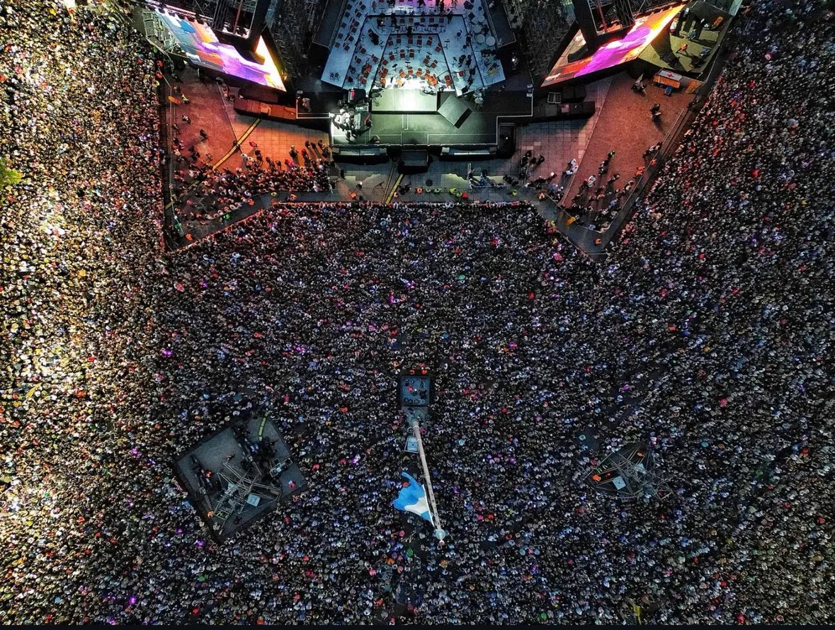 Paaaaaaaaaaaaa!!!! Cuanta gente contenta!!!