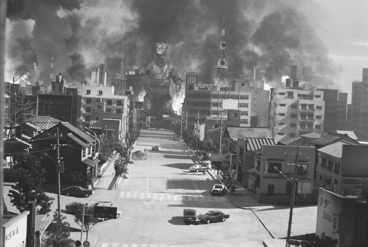 Godzilla Perfect Shots tweet media