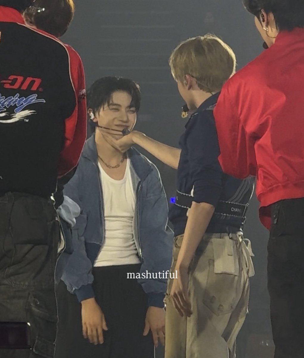 fran ᯓ✦ tweet media